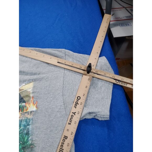 Vintage MGM MIRAGE Las Vegas Gray T-Shirt Men's Size XL - Picture 11 of 15